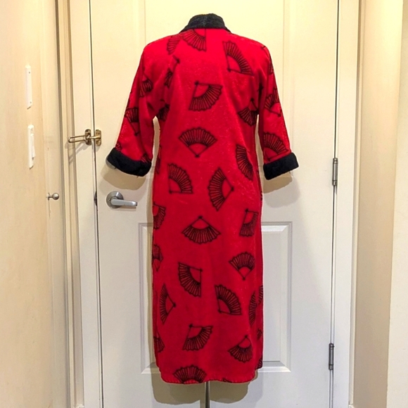 EUC Vintage Diamond Tea L Red and Black Fan Print Bath Robe - SEE SIZE NOTES - Picture 3 of 7